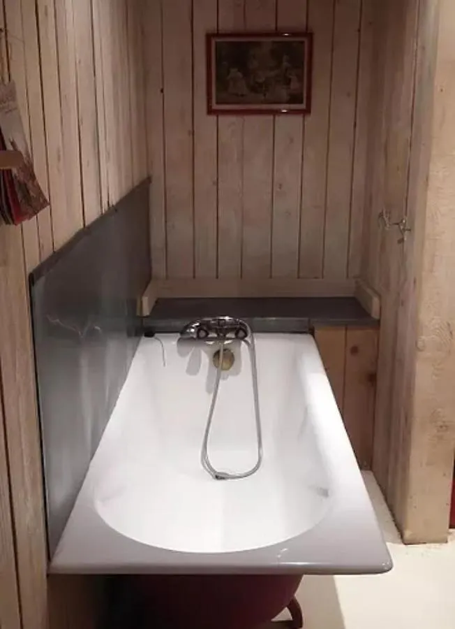 Ferme Des Prades Bed & Breakfast Landeyrat