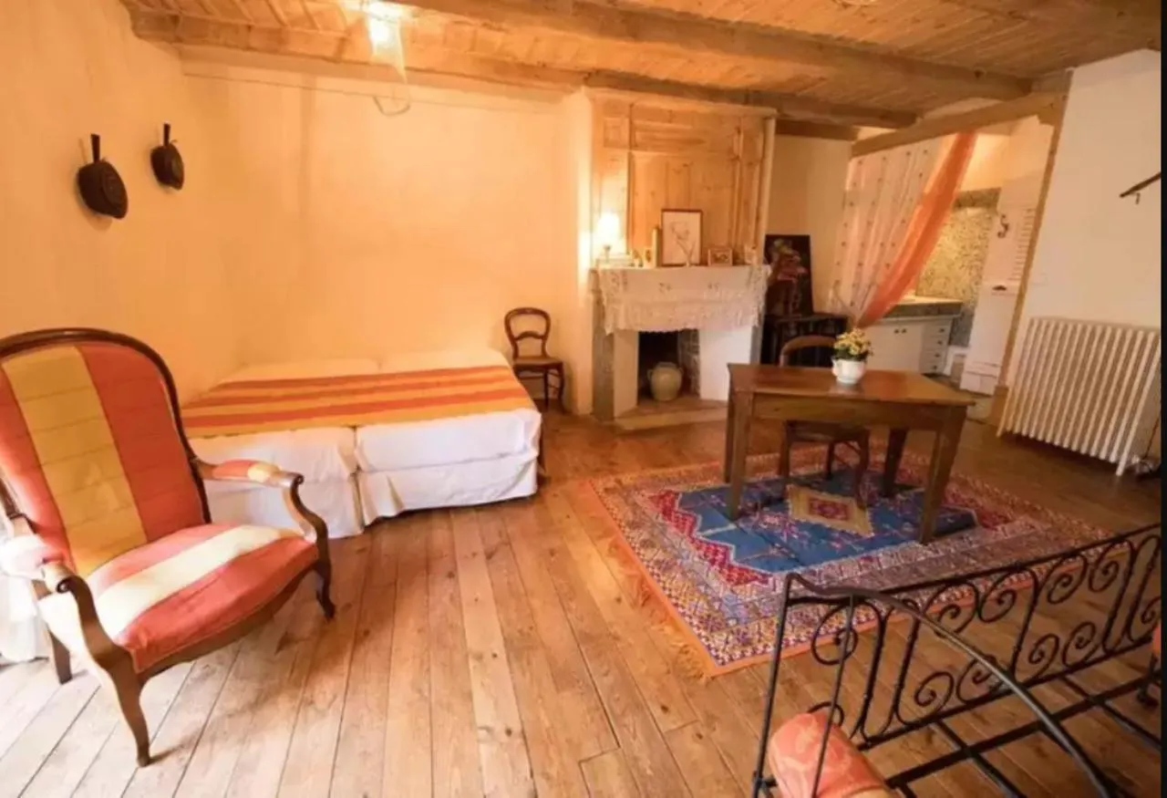 Ferme Des Prades Bed and Breakfast Landeyrat