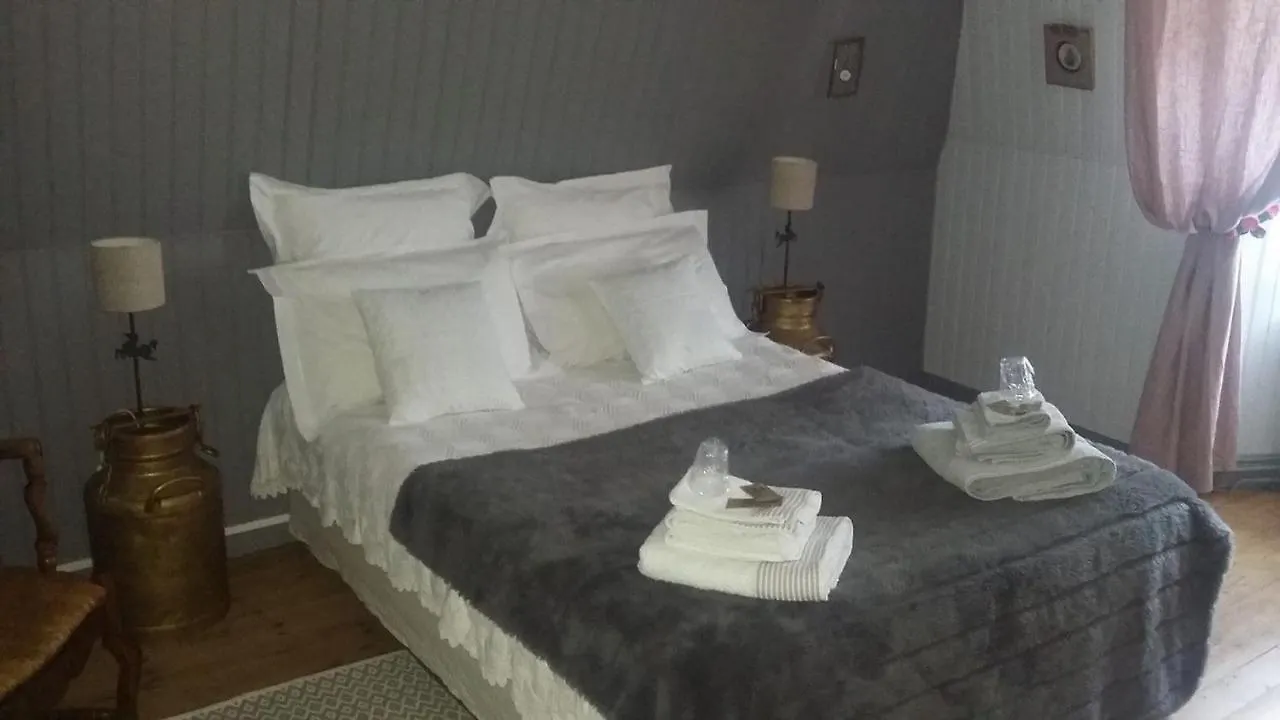 Ferme Des Prades Bed and Breakfast Landeyrat