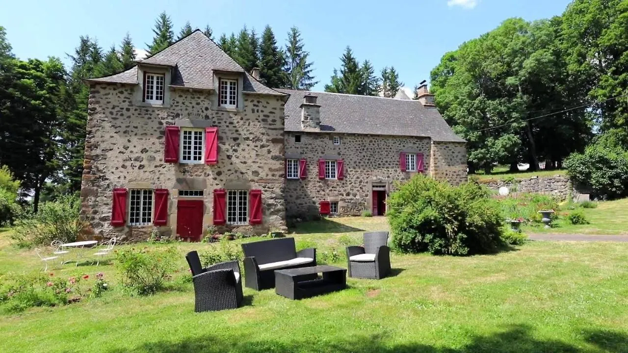 Ferme Des Prades Bed and Breakfast Landeyrat