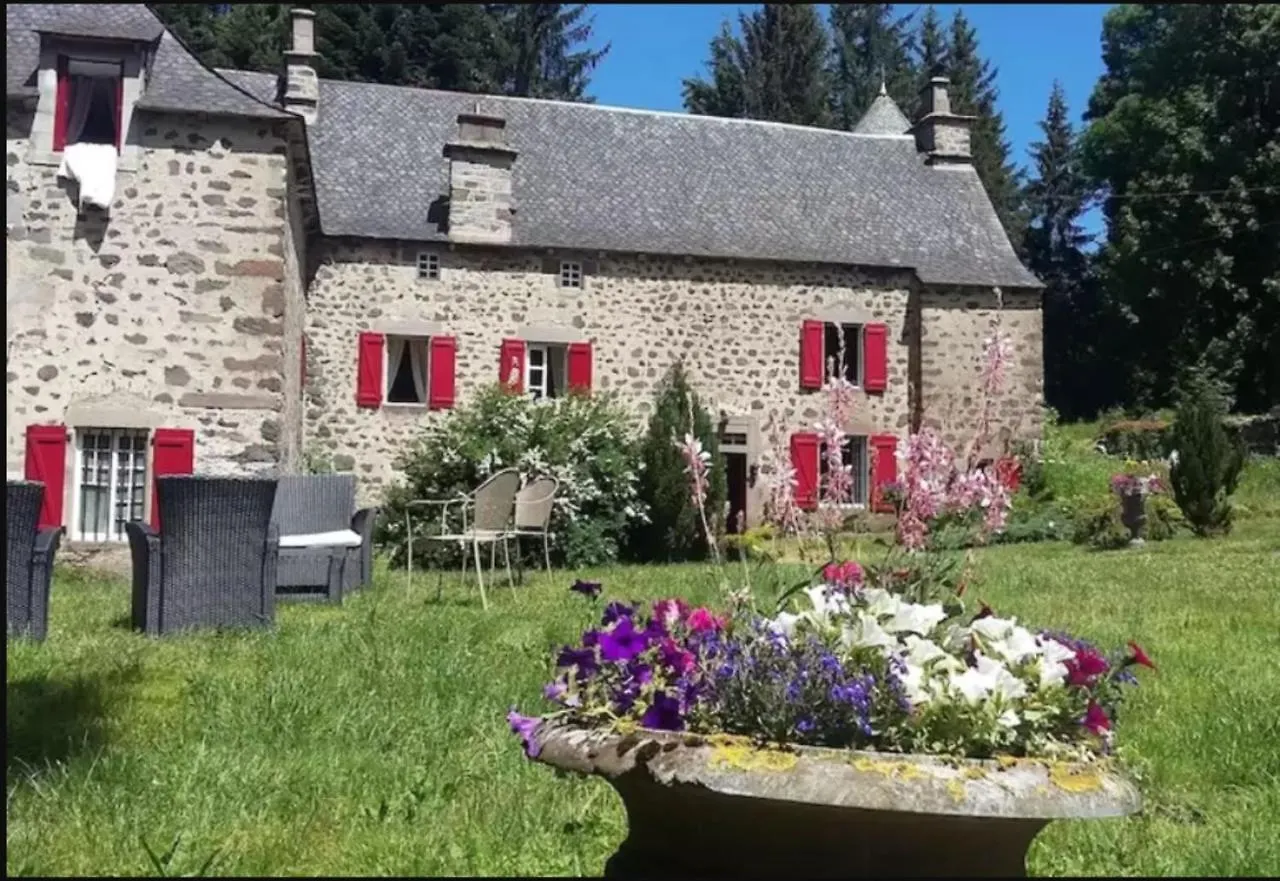 Ferme Des Prades Bed and Breakfast Landeyrat 0*,  Γαλλία