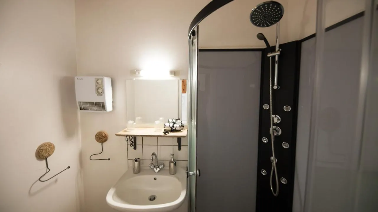 Ferme Des Prades Bed and Breakfast Landeyrat Γαλλία